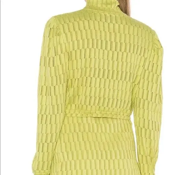 Listing Image Blurred Background