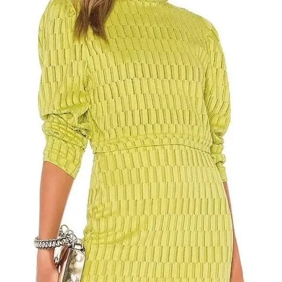Listing Image Blurred Background