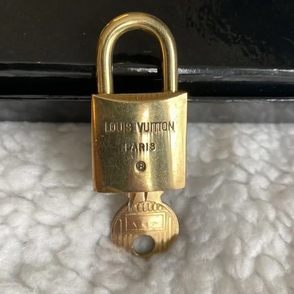 Product image for LOUIS VUITTON BRASS LOCK & KET SET #204