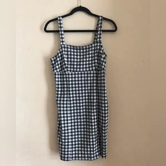 Listing Image Blurred Background