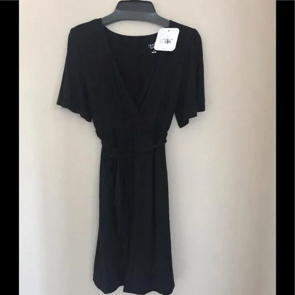 Listing Image Blurred Background