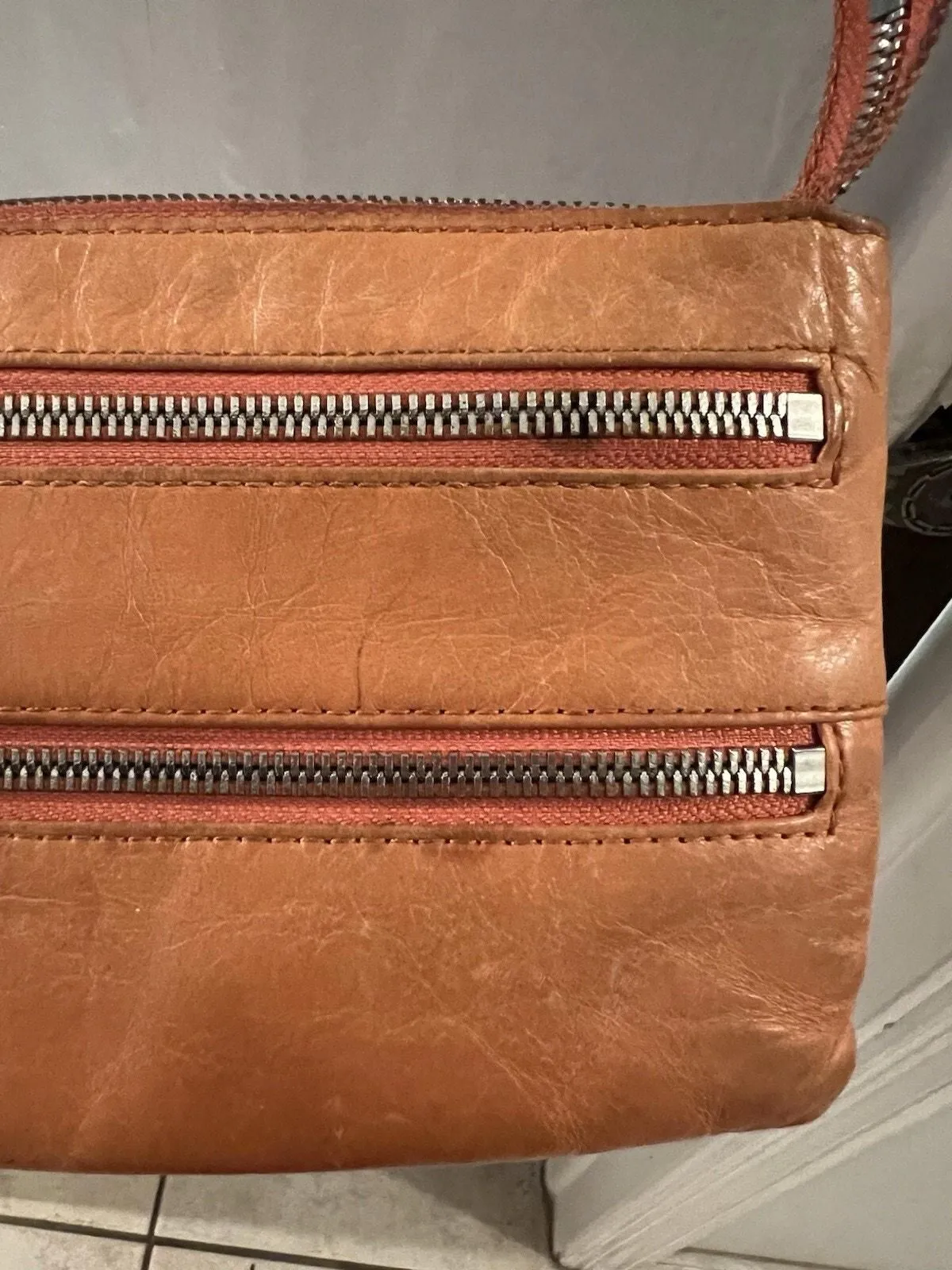 Listing Image Blurred Background