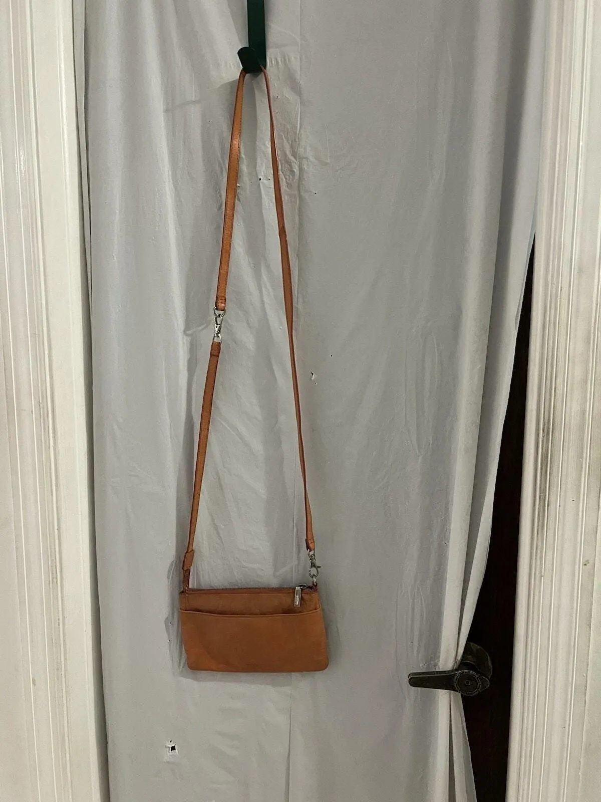 Listing Image Blurred Background