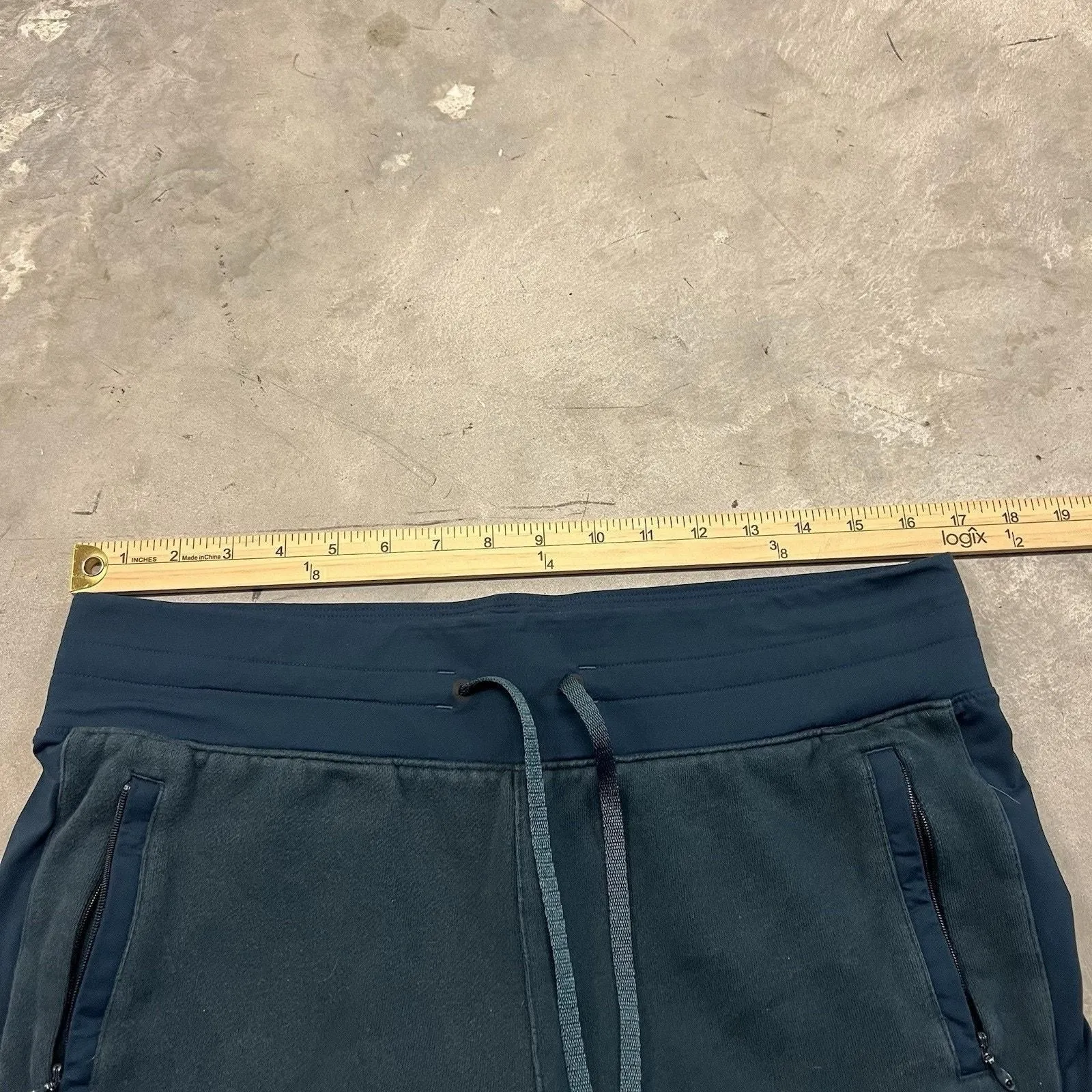 Listing Image Blurred Background