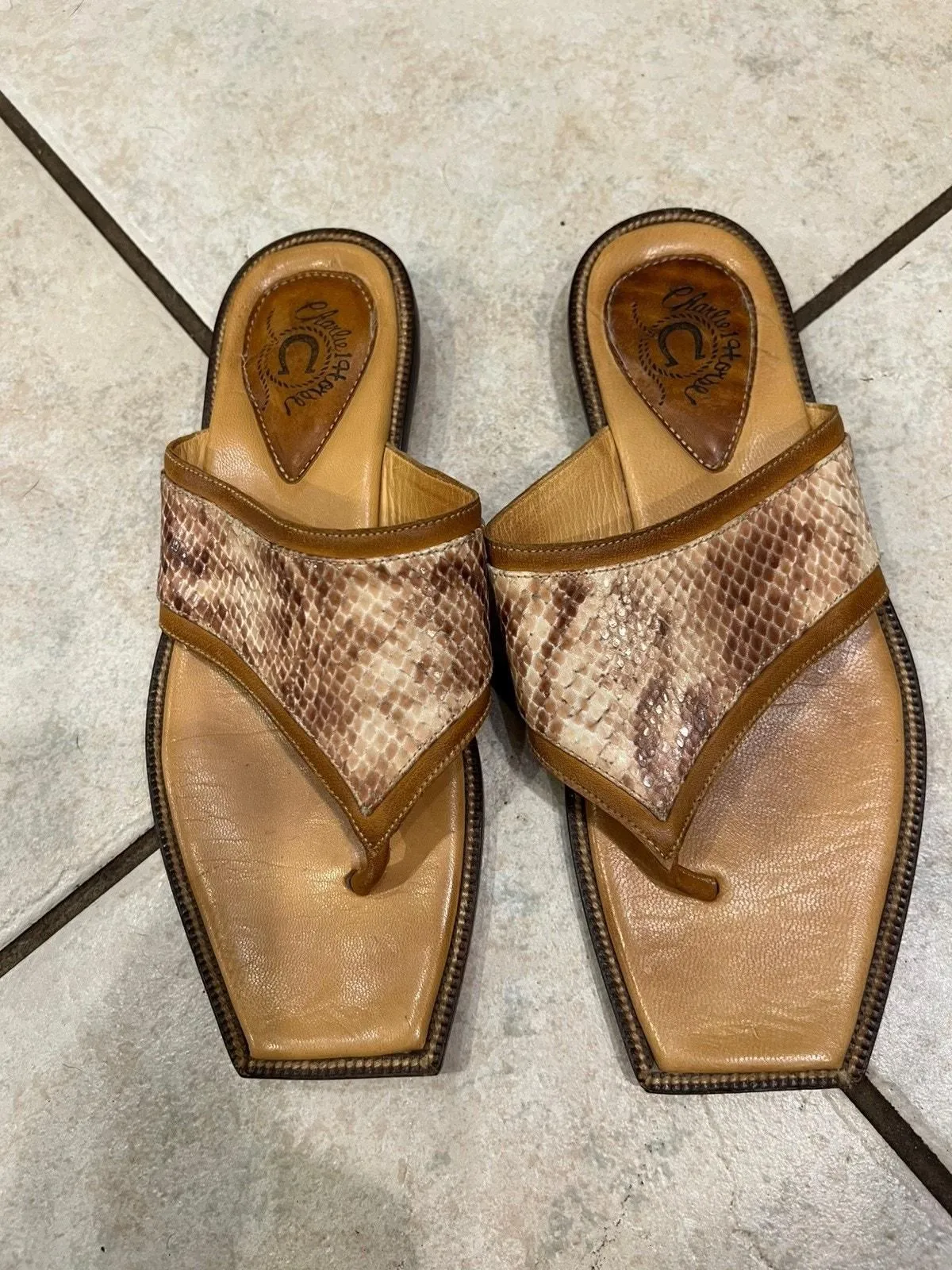 Product image for Charlie 1 Horse Brown Leather Square Toe Lucchese Thong Sandals Sz 7 Artisan - Charlie 1 Horse