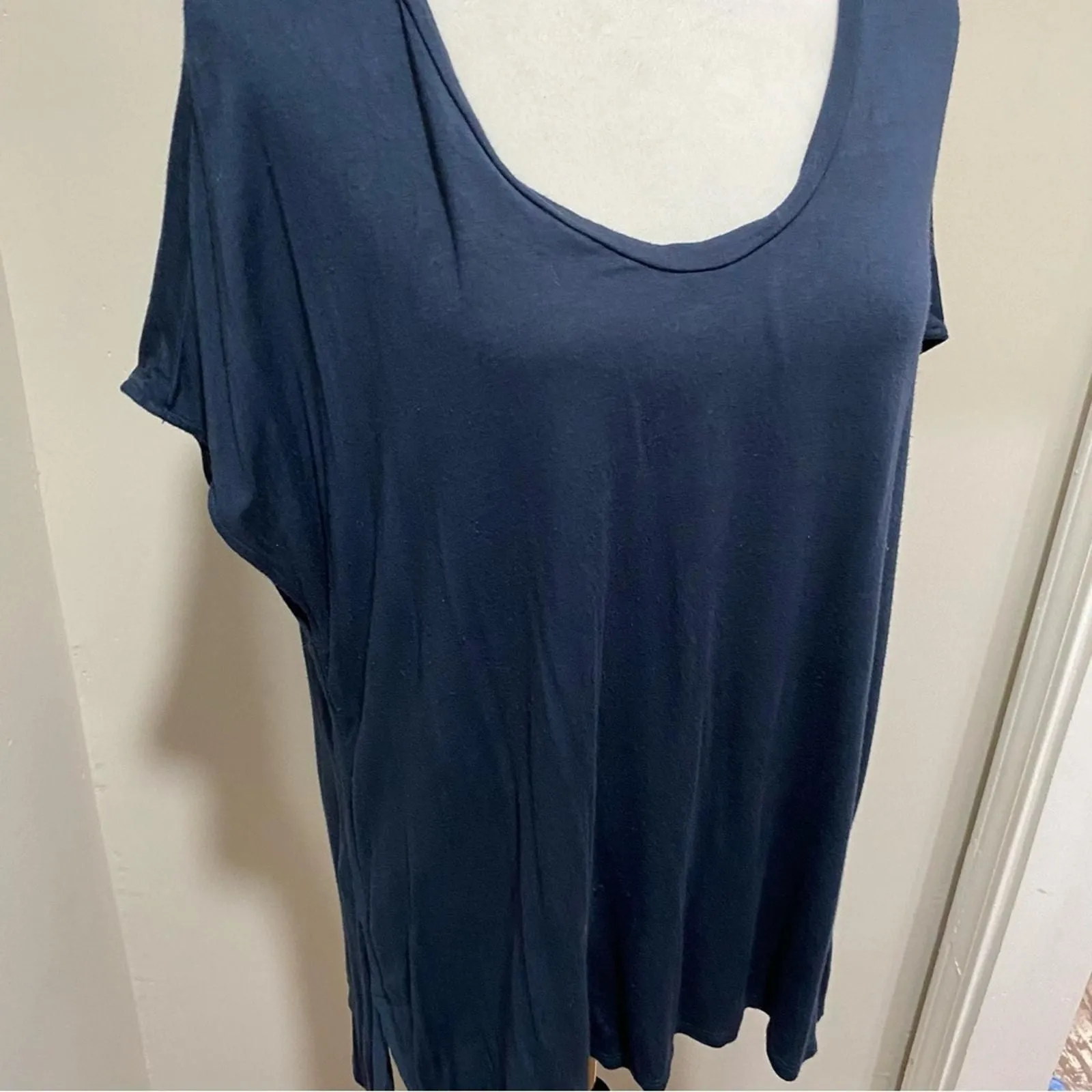 Listing Image Blurred Background