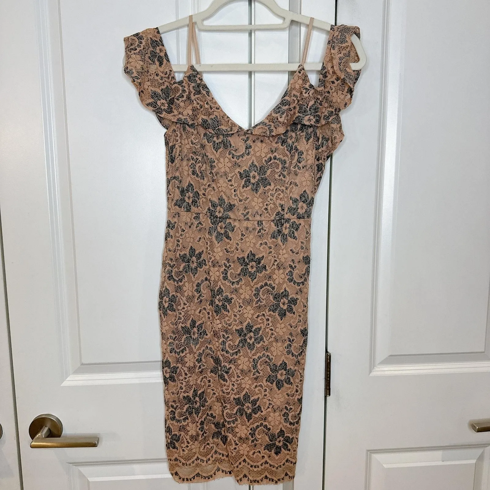 Product image for ASTR the Label Lace Floral Cold Shoulder Balletcore Whimsical Dress | Medium - pre-owned---good - Sanctuary