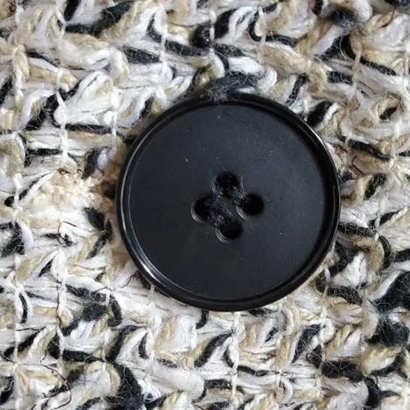 Listing Image Blurred Background