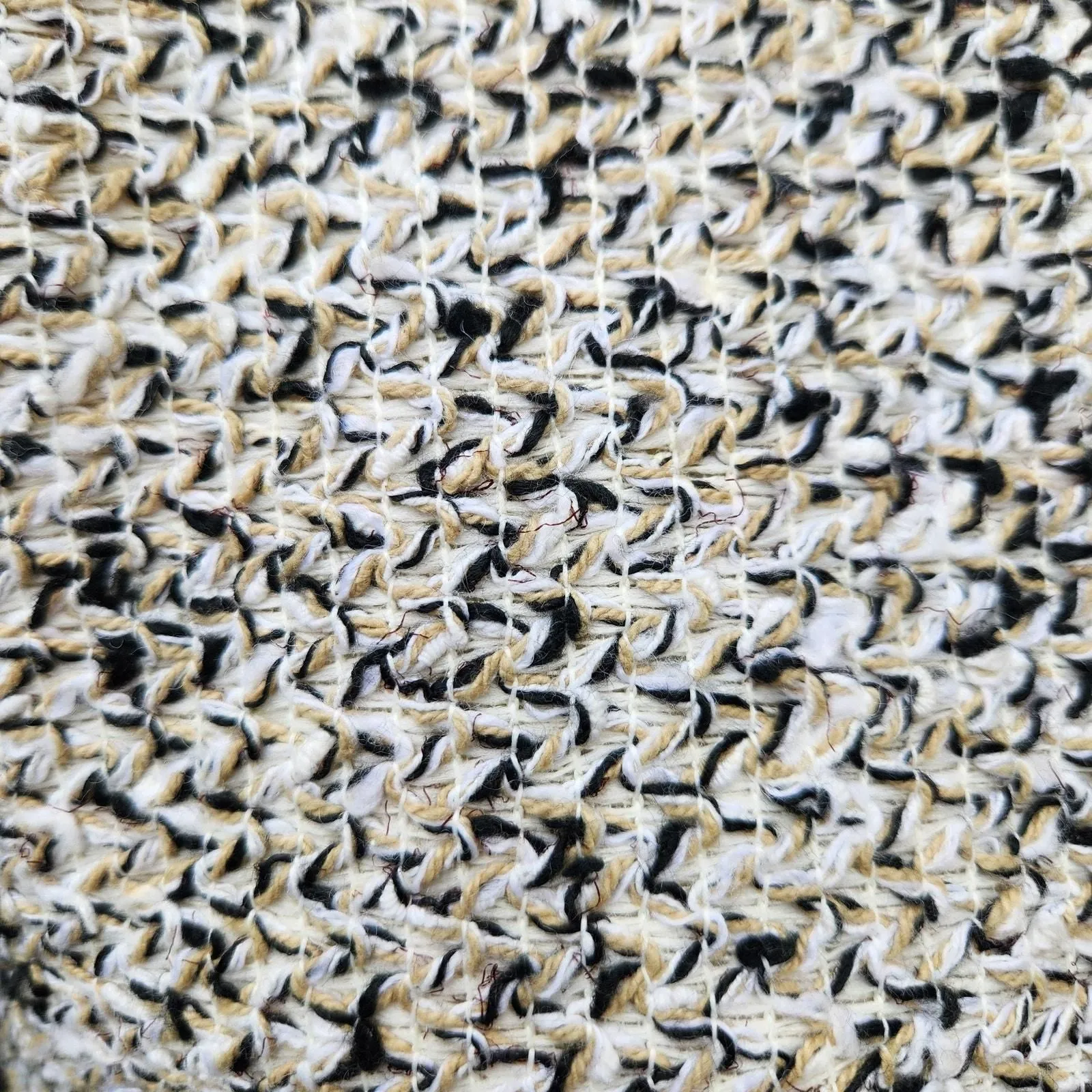 Listing Image Blurred Background