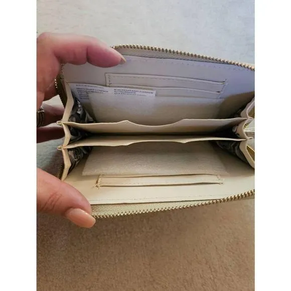 Listing Image Blurred Background