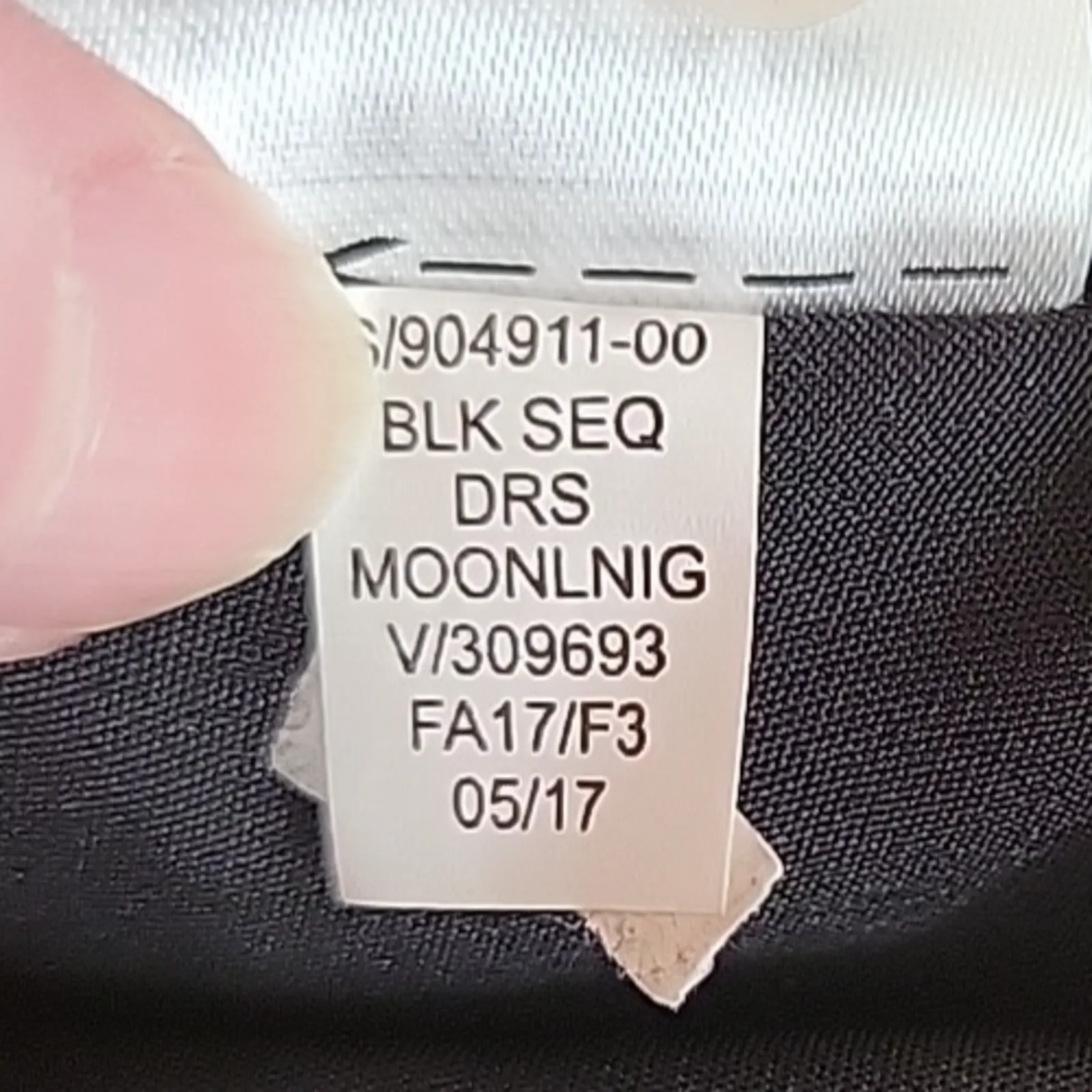 Listing Image Blurred Background