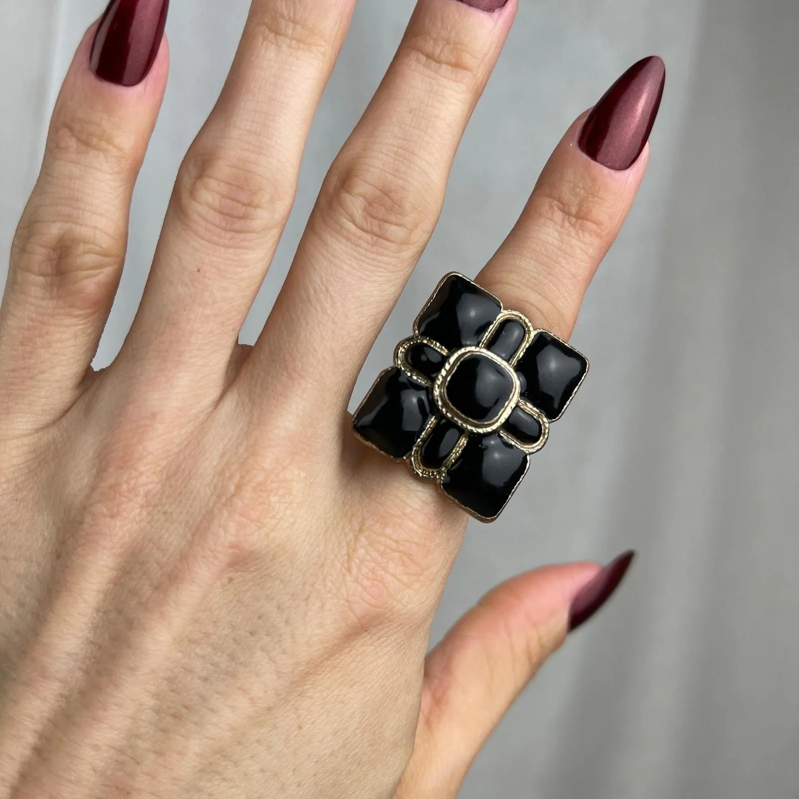 Product image for VTG Y2K Gold Black Enamel Statement Ring Cross Rectangle Art Deco Style Size 6 - 6 - Ring - pre-owned---good