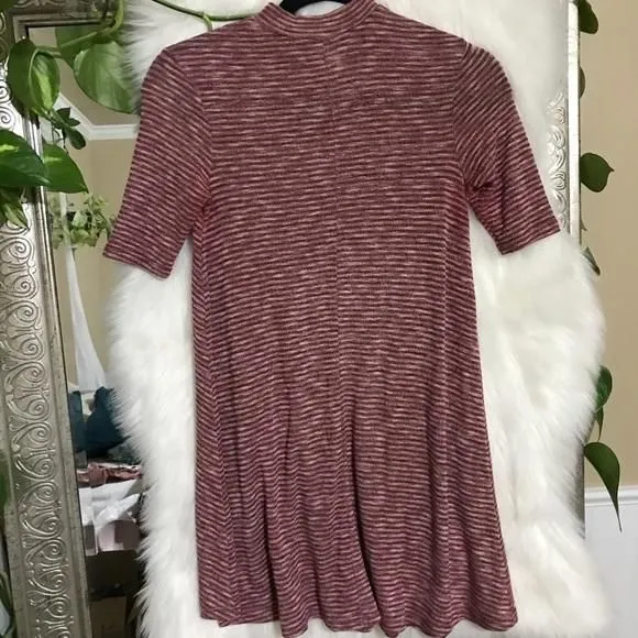 Listing Image Blurred Background