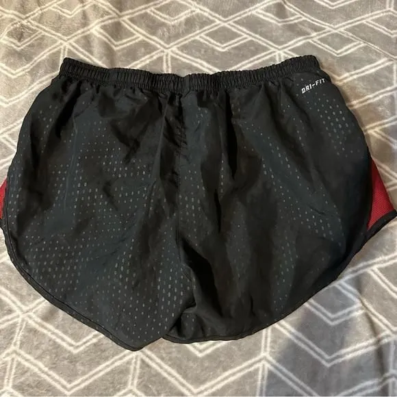 Listing Image Blurred Background