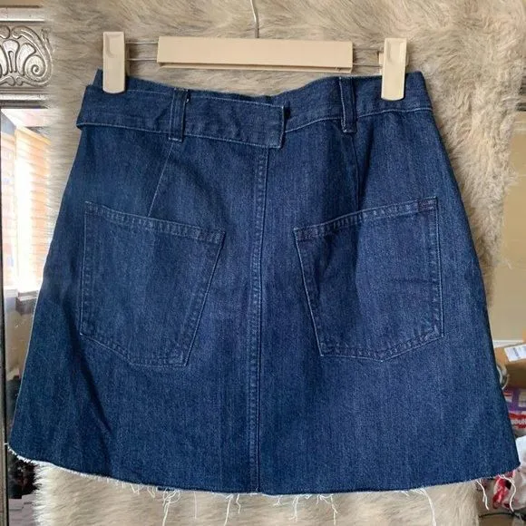 Listing Image Blurred Background