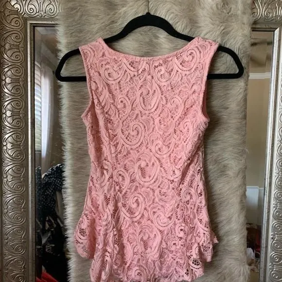 Listing Image Blurred Background