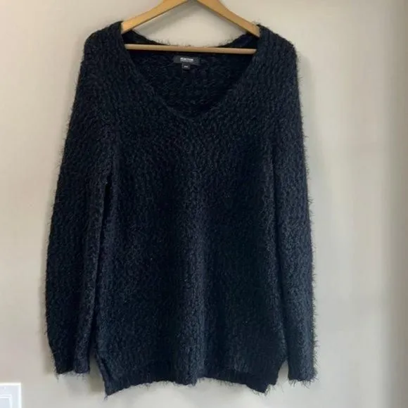 Product image for 2/$30 Kenneth Cole Reaction Fuzzy Sweater V-neck Long Sleeves size M
