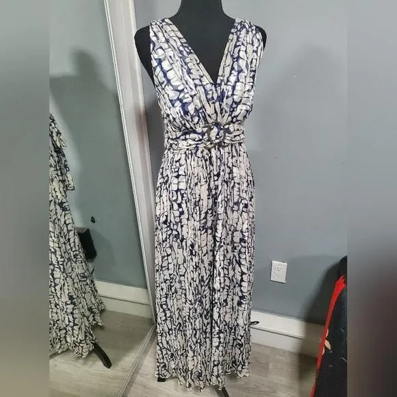 Product image for Donna Ricco Blue White Geometric Print V-neck Halter Maxi Dress 100% Silk sz 10