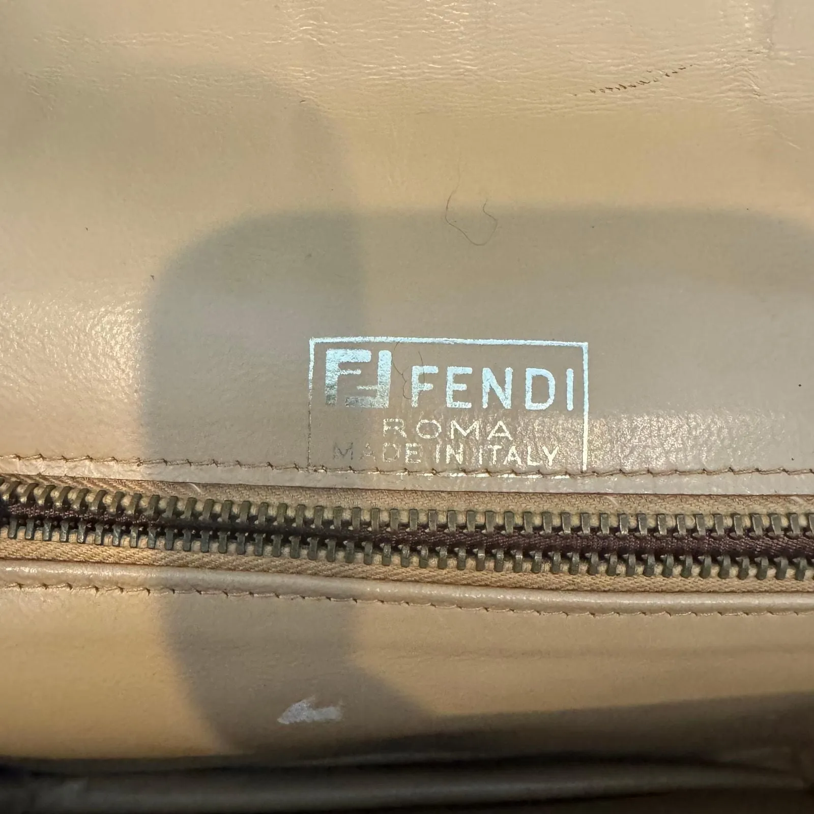 Listing Image Blurred Background
