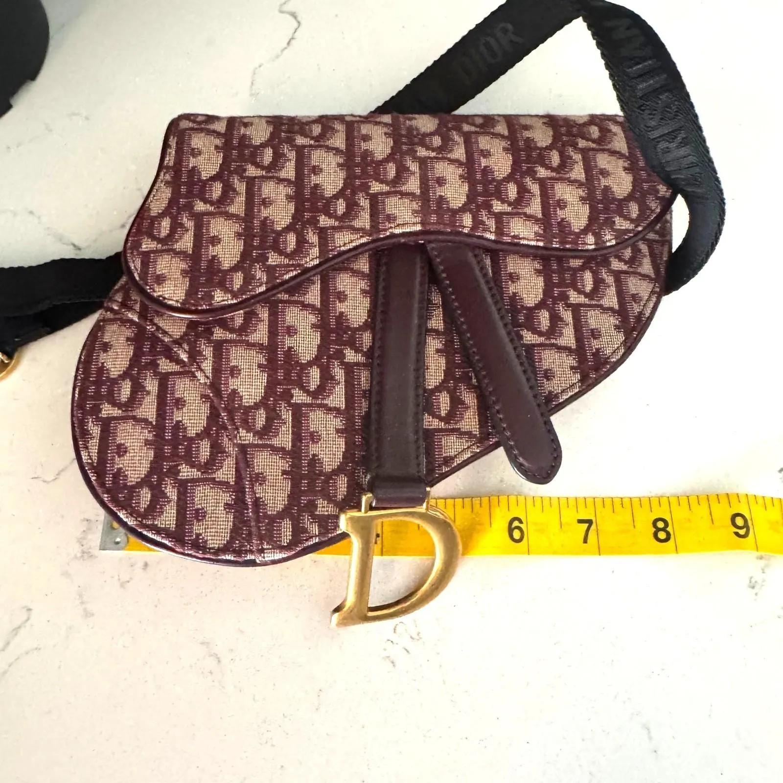 Listing Image Blurred Background