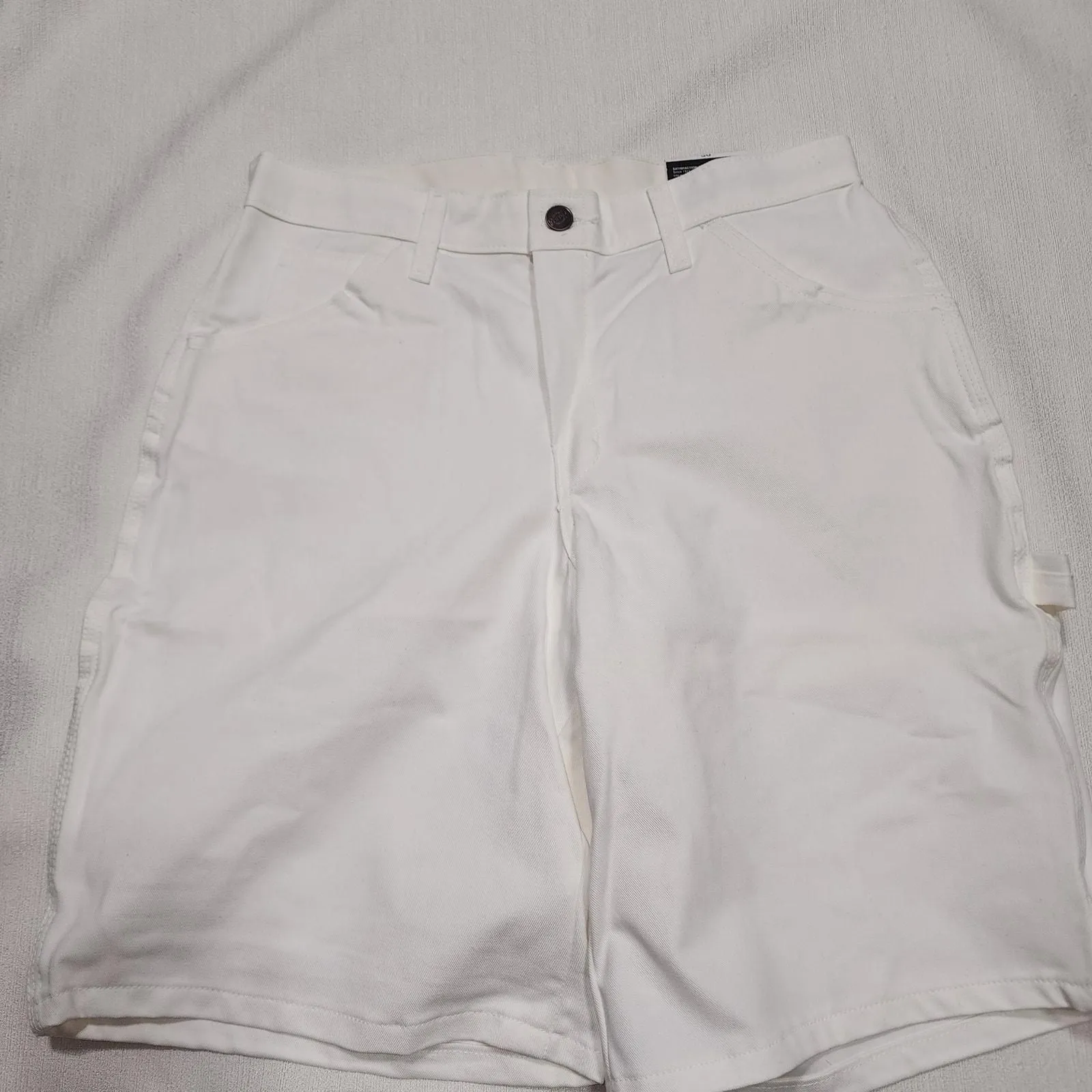 Listing Image Blurred Background