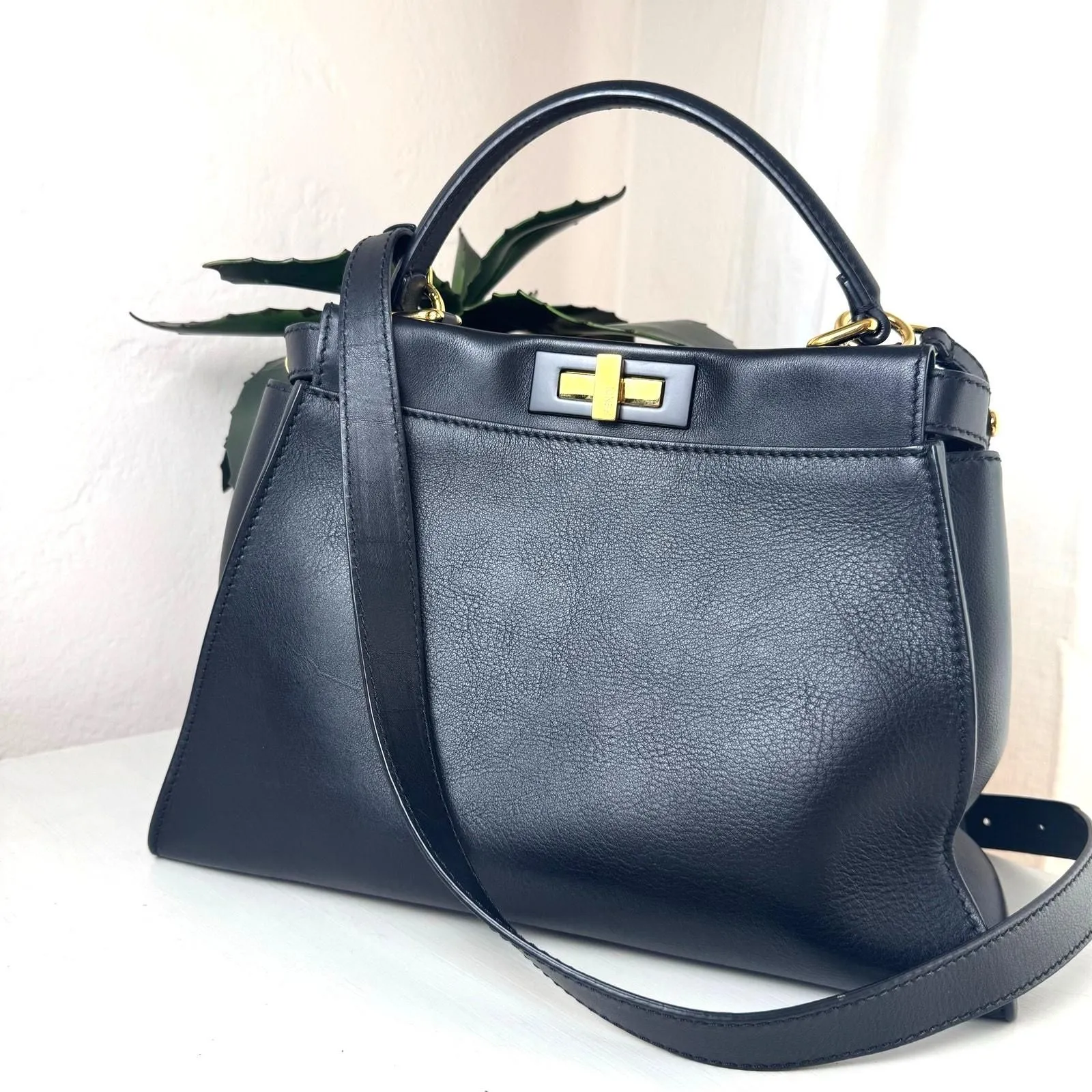 Product image for 401 Fendi Black Calf Leather Iconic Peekaboo Medium GHW