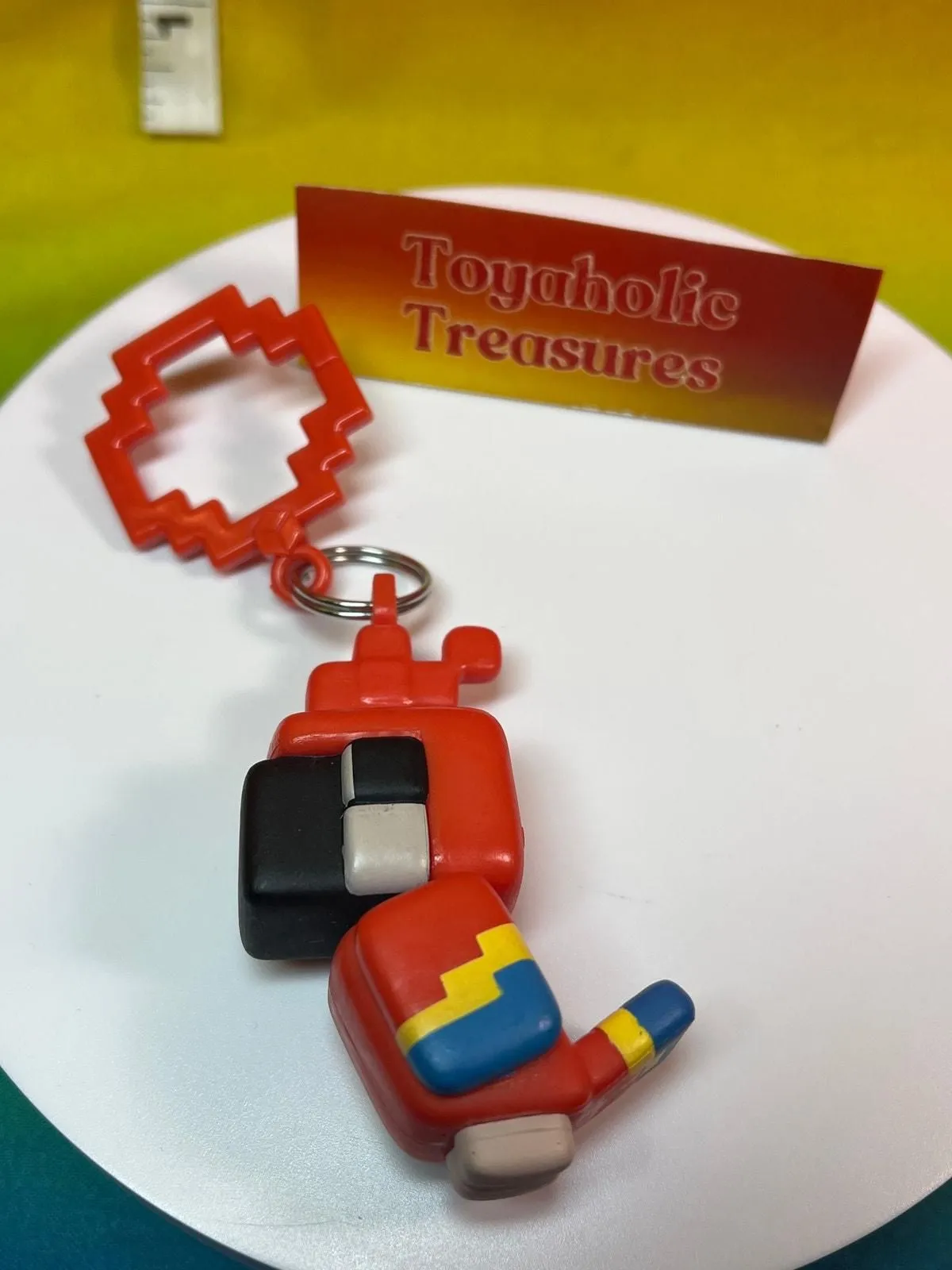 Product image for Mojang Minecraft Parrot Backpack Hanger Clip-On Keychain