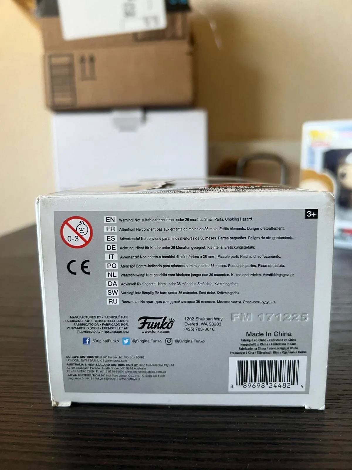 Listing Image Blurred Background