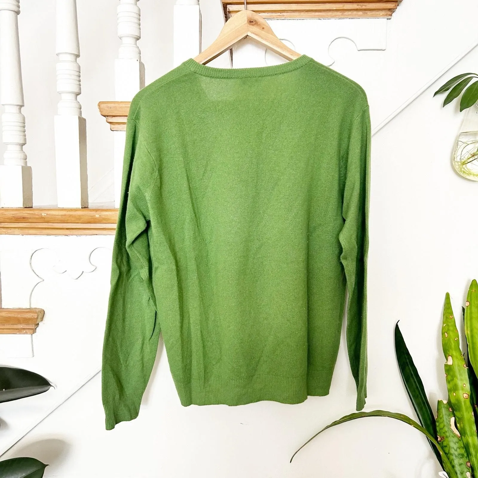 Listing Image Blurred Background