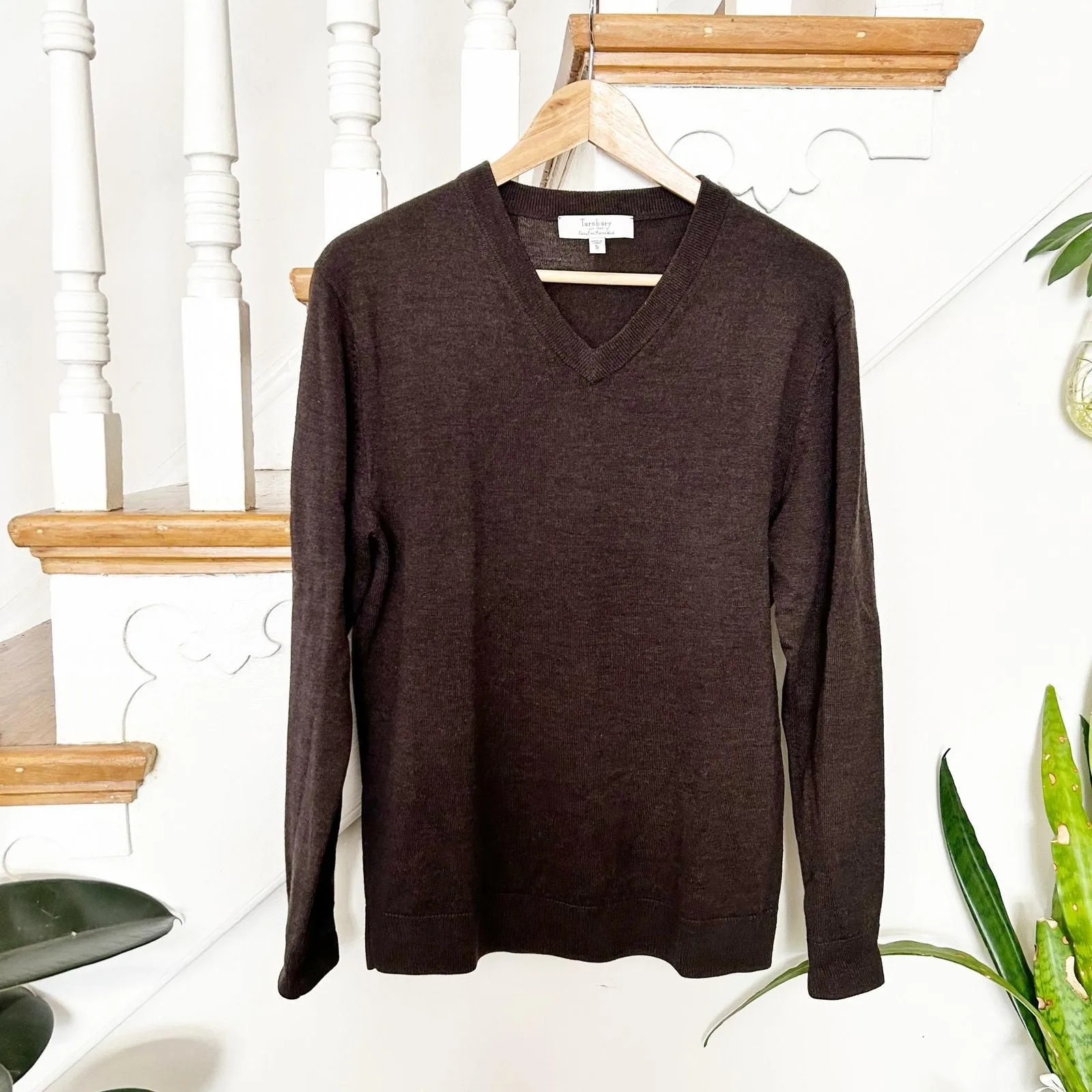 Product image for Turnbury Extra Fine Merino Wool Sweater Brown V-Neckline Pullover Knit Size S - S - Sweaters - new-without-tags - Turnbury