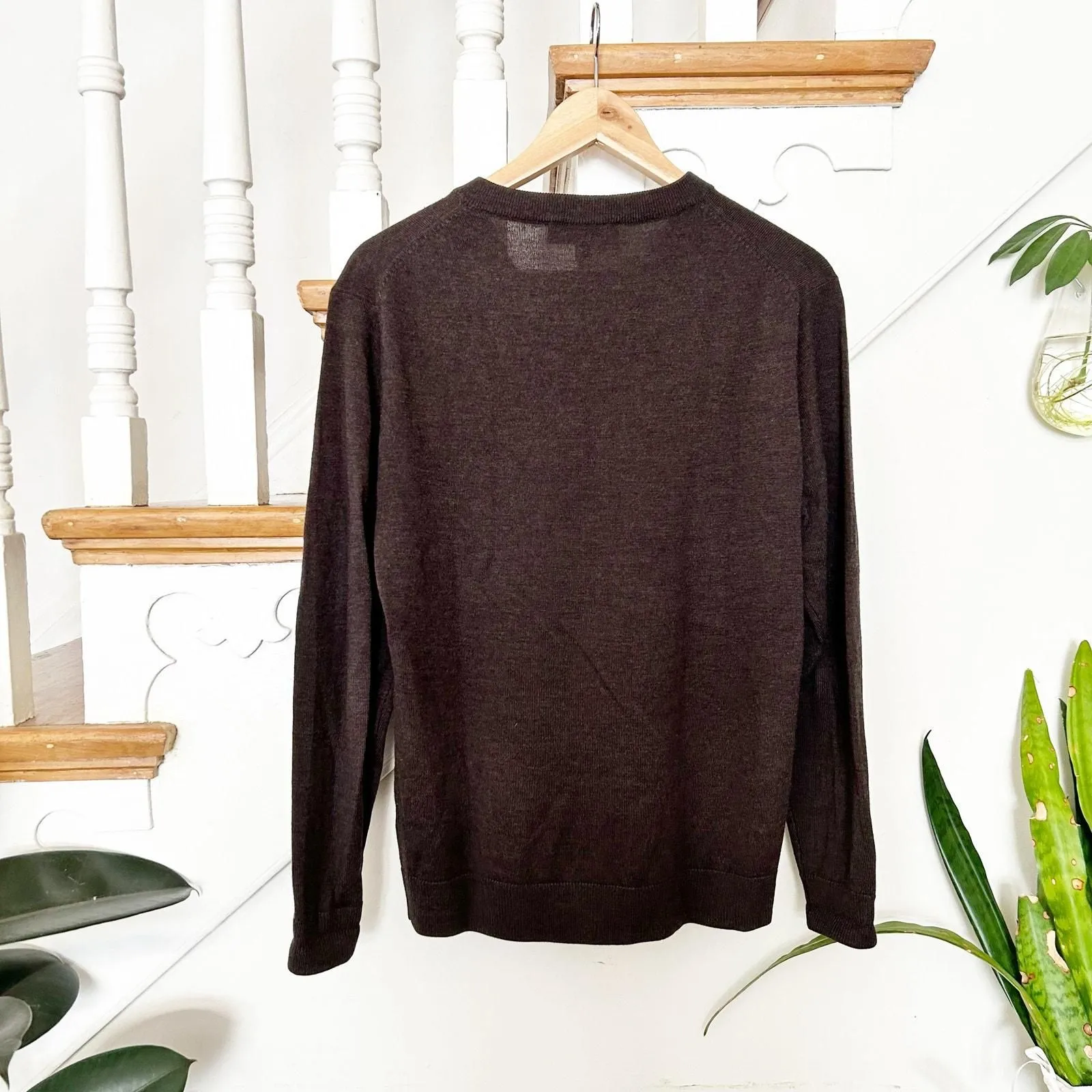 Listing Image Blurred Background