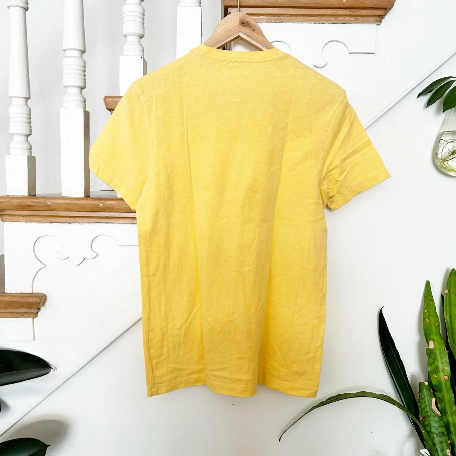 Listing Image Blurred Background