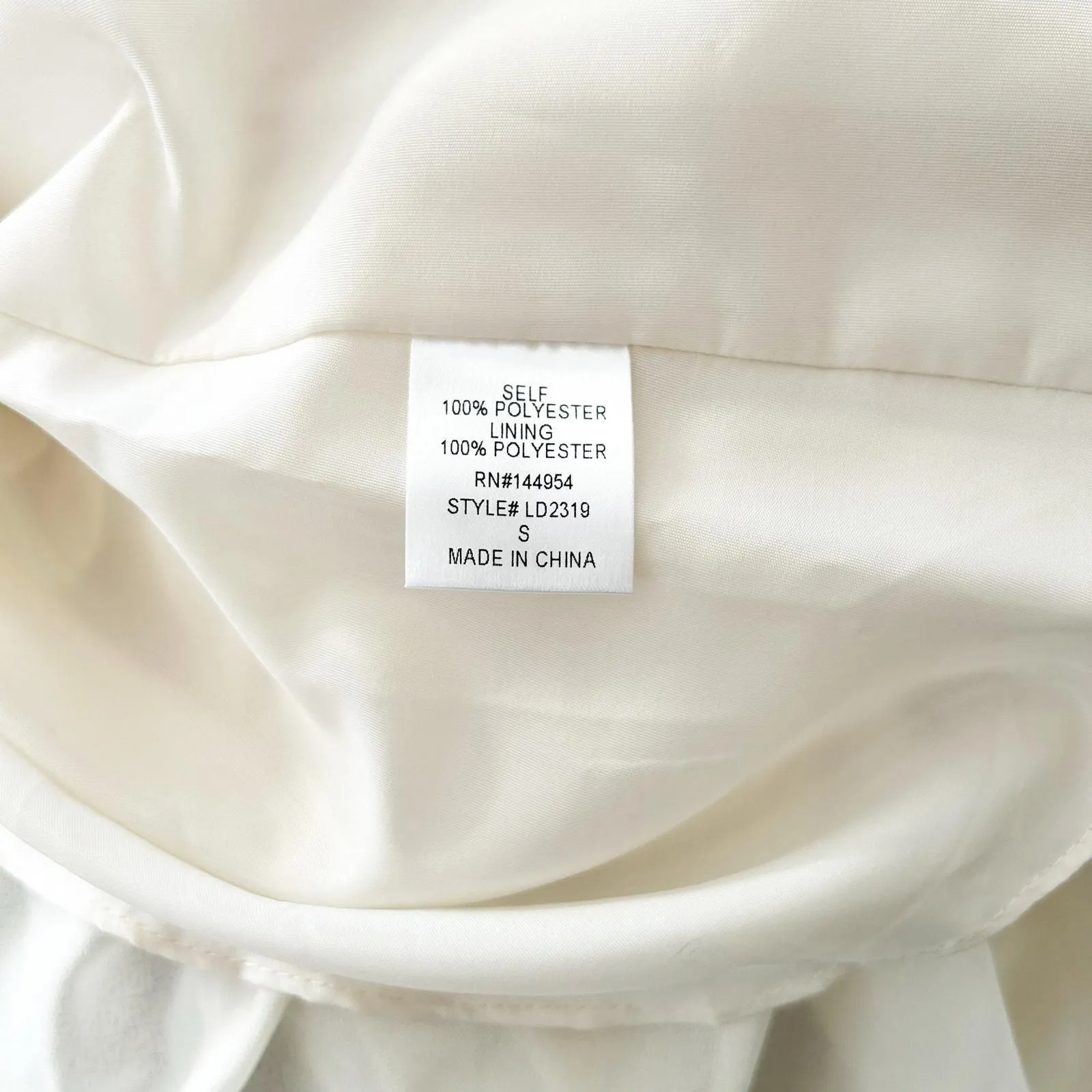 Listing Image Blurred Background