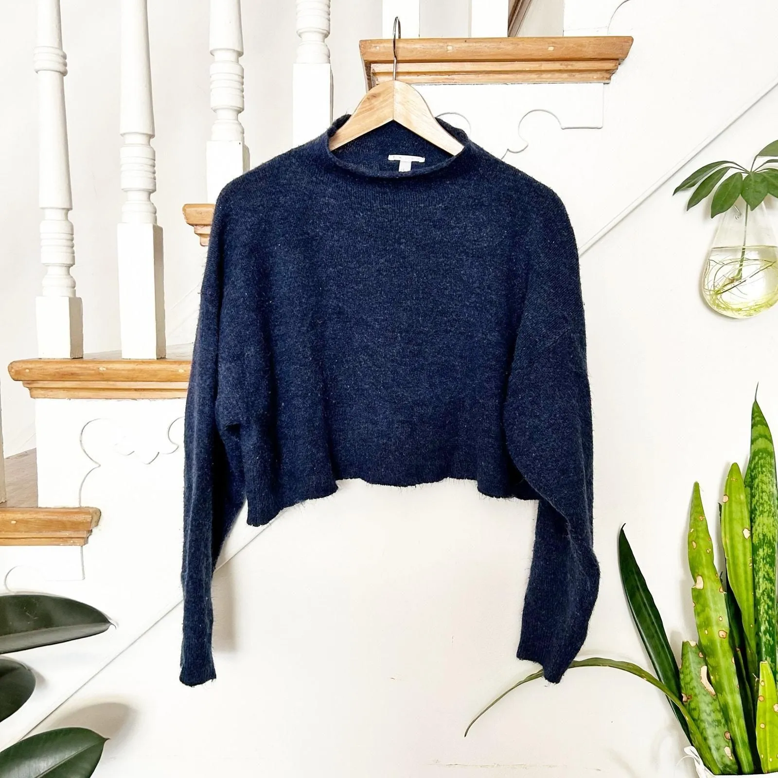 Product image for Leith Cropped Knit Sweater Navy Blue Long Sleeve Crewneck Pullover Size L  - L - Sweaters - pre-owned---excellent - Leith