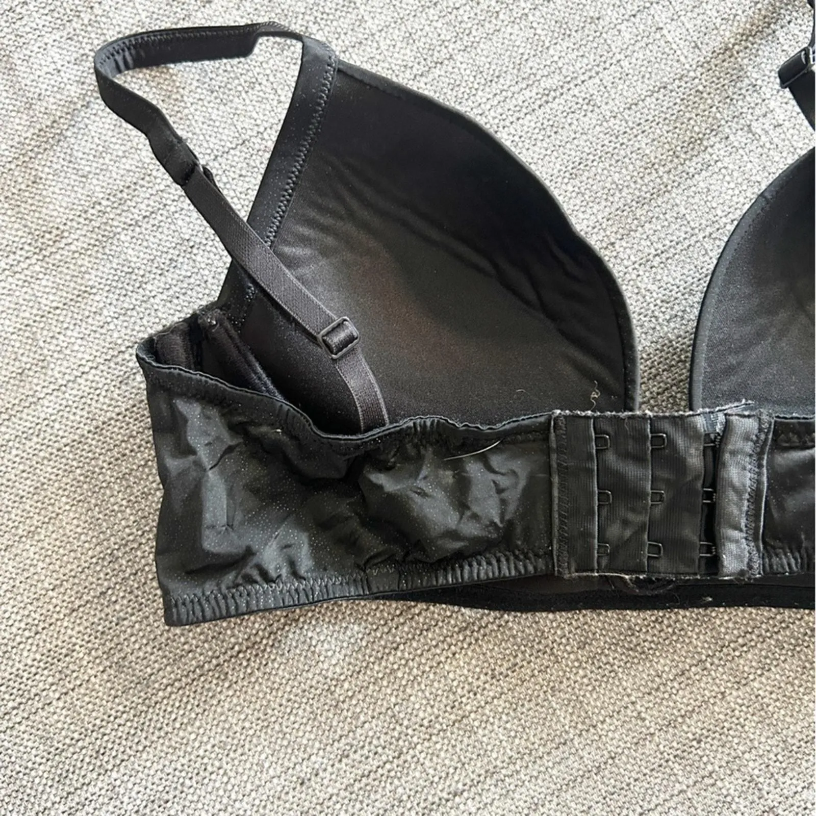 Listing Image Blurred Background