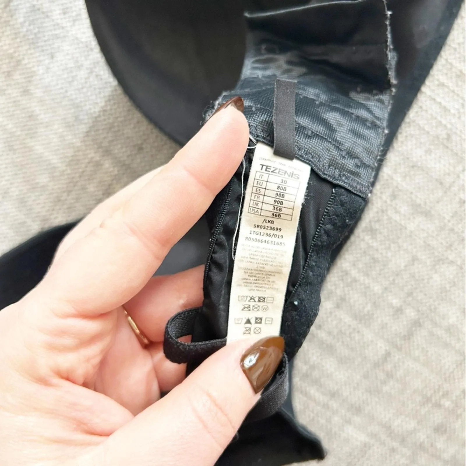 Listing Image Blurred Background