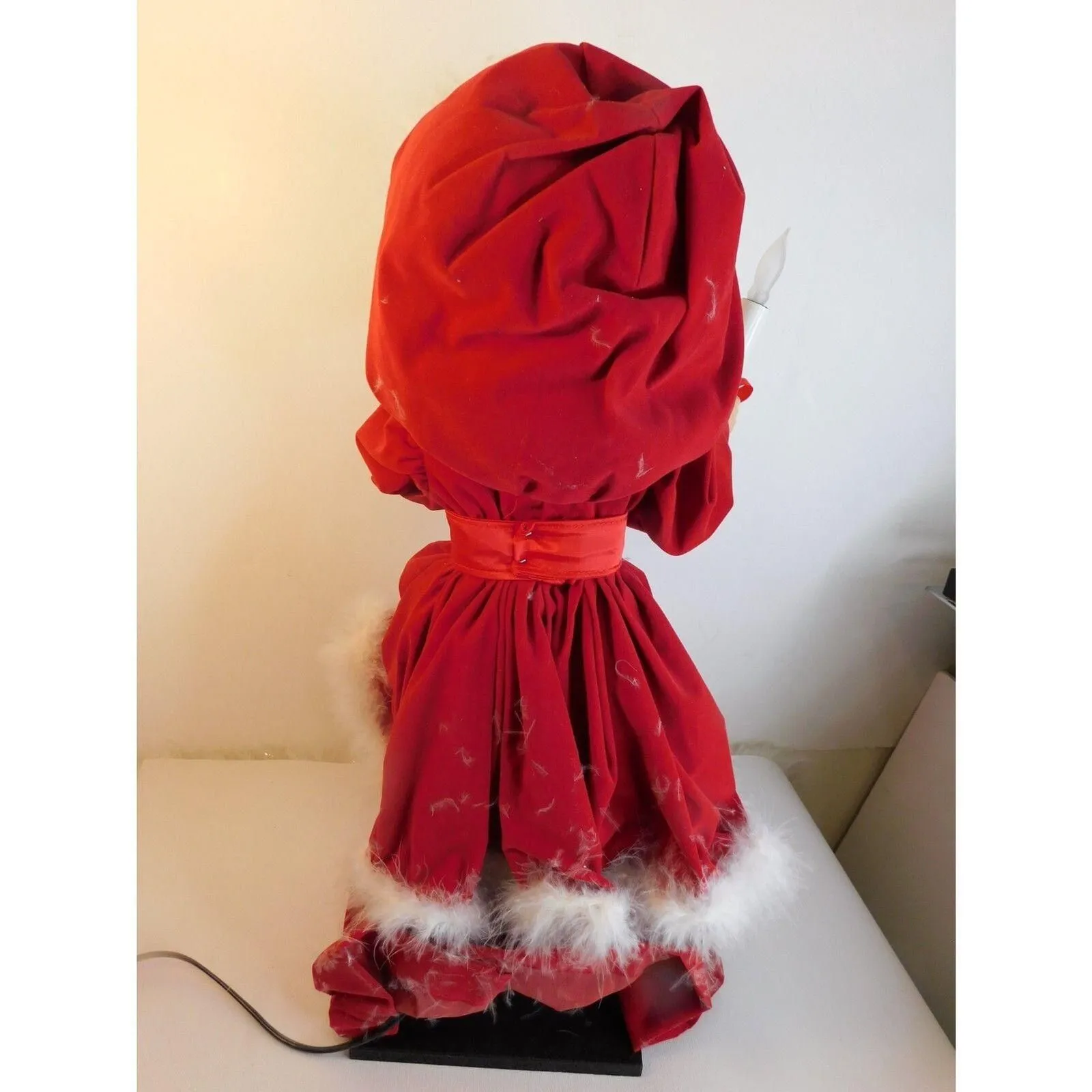 Listing Image Blurred Background