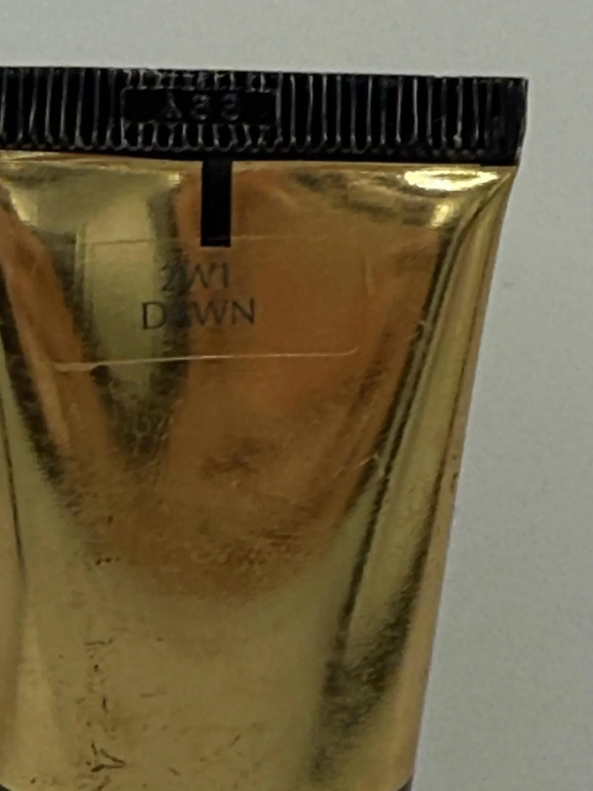 Listing Image Blurred Background