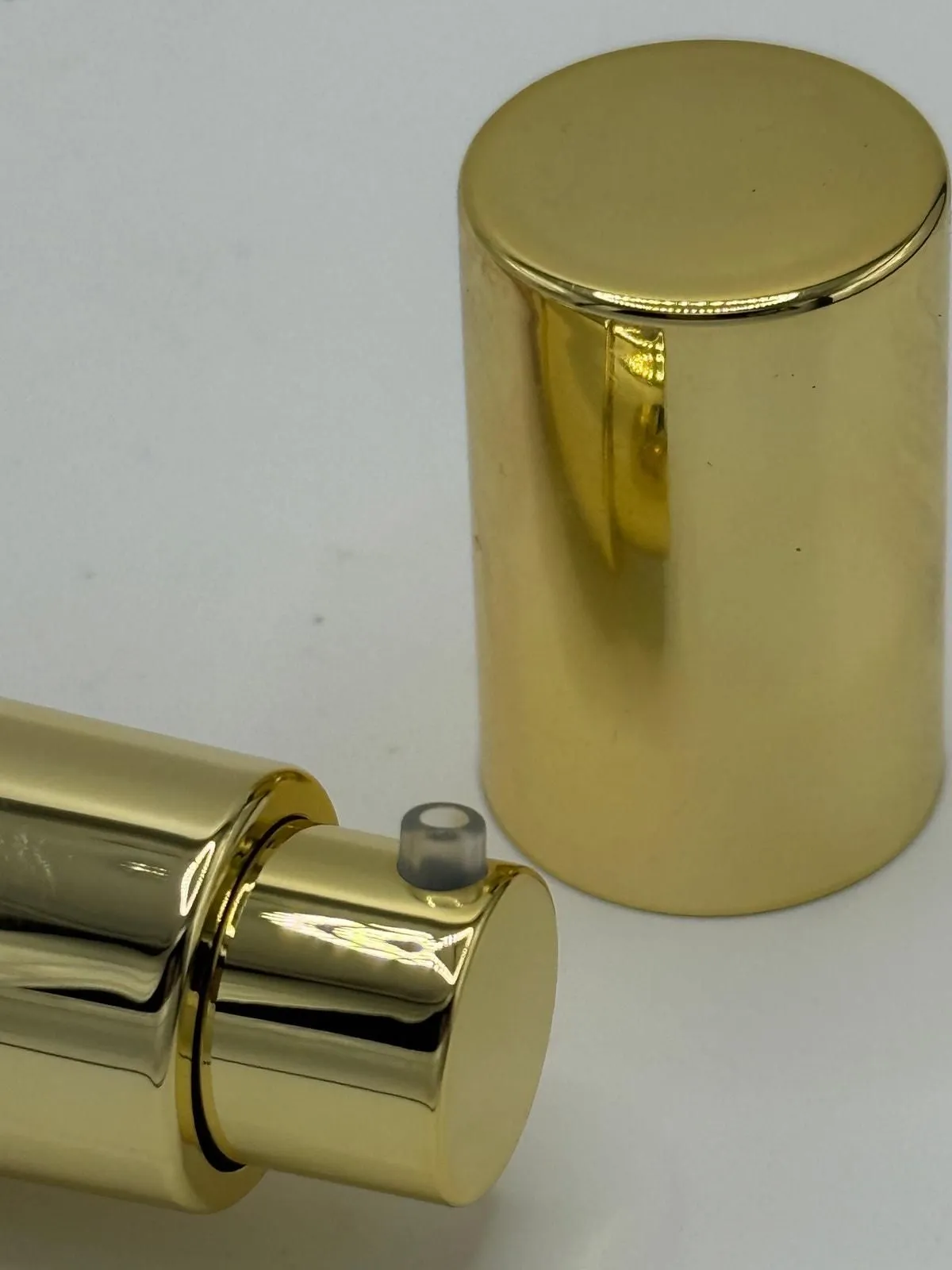 Listing Image Blurred Background