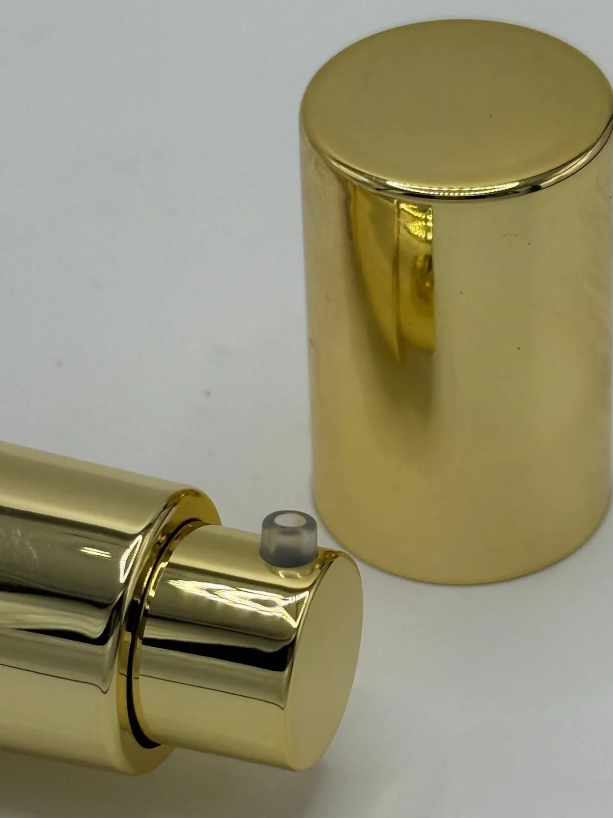 Listing Image Blurred Background