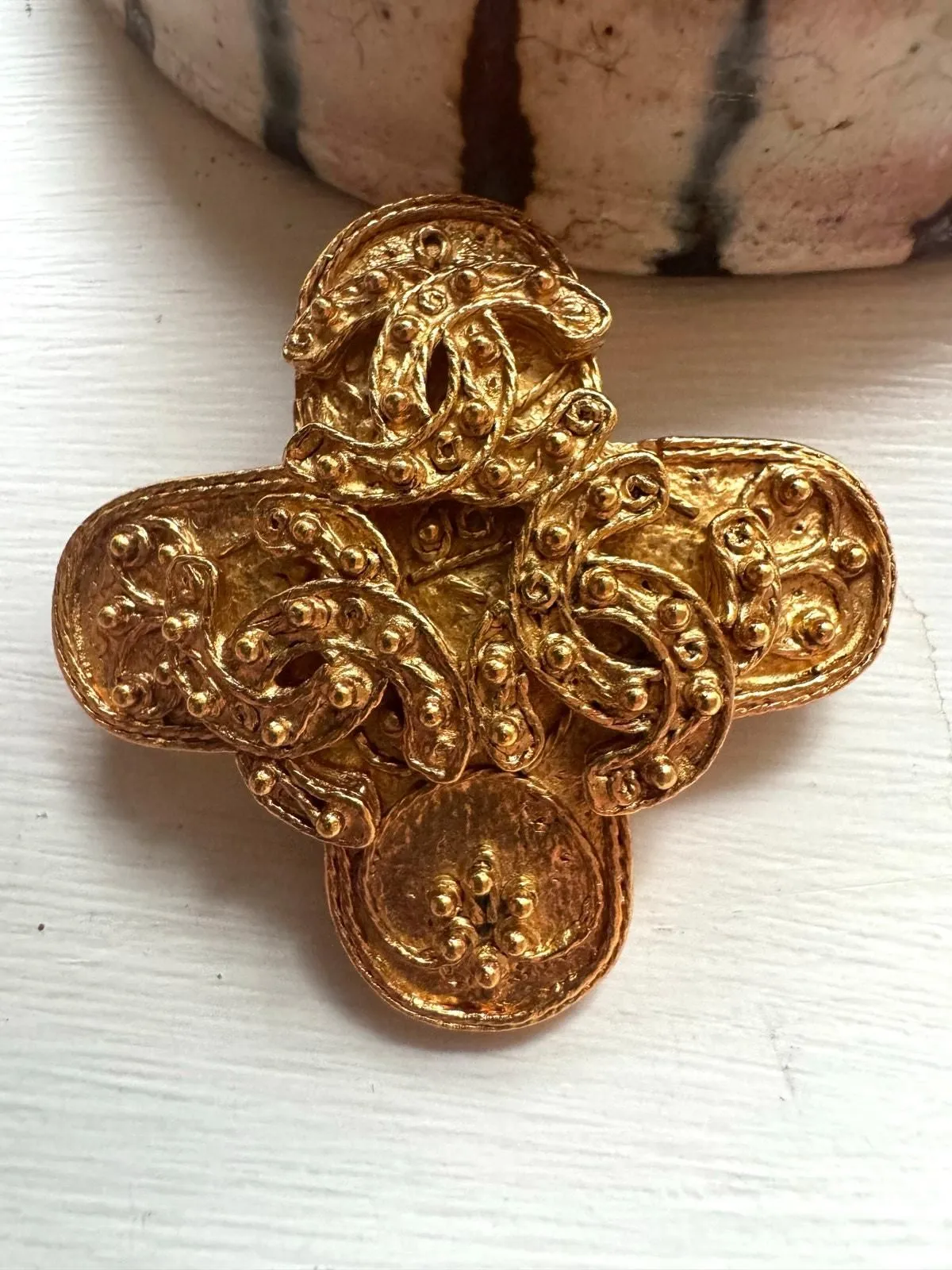 Product image for 42 Vintage Chanel CC Cross Clover Filigree Brooch 24k Gold Plated - pre-owned---good