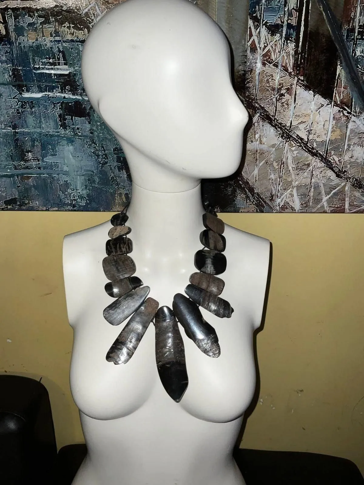 Listing Image Blurred Background