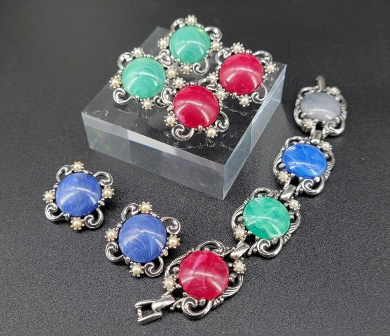 Product image for Vtg Sarah Coventry Carousel / Fiesta Bracelet & Earrings Set