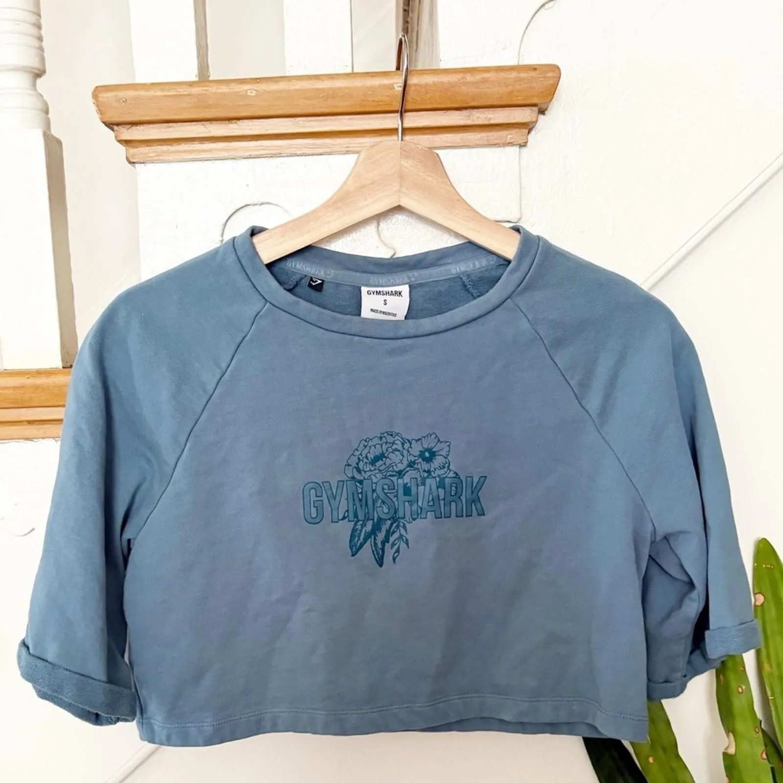 Product image for Gymshark Blue Cotton Cropped T-Shirt Short Sleeve Crewneck Tee Size S Small - new-without-tags - Gymshark