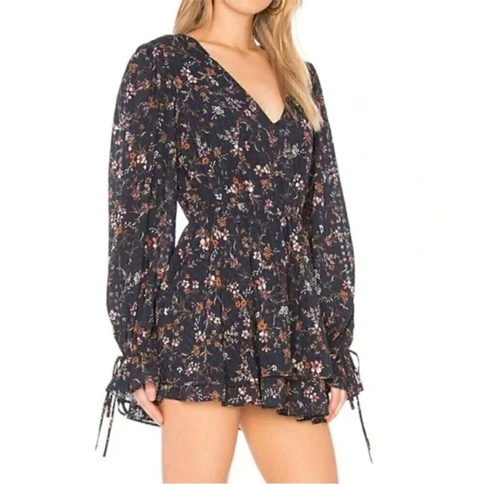 Product image for Tularosa Deedee Mini Dress Black Floral Print Long Sleeve V-Neckline Size XS - new-without-tags - Tularosa