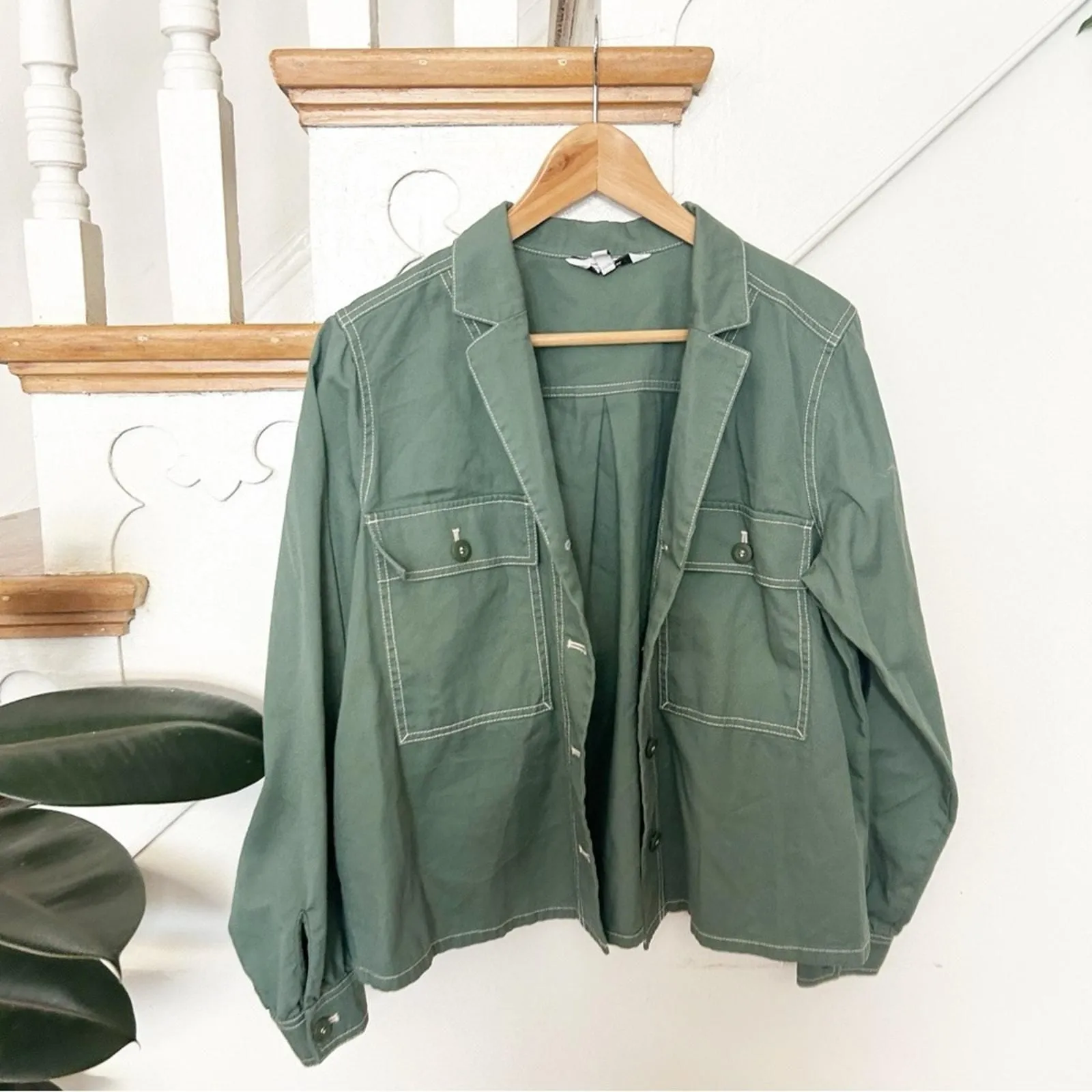 Listing Image Blurred Background