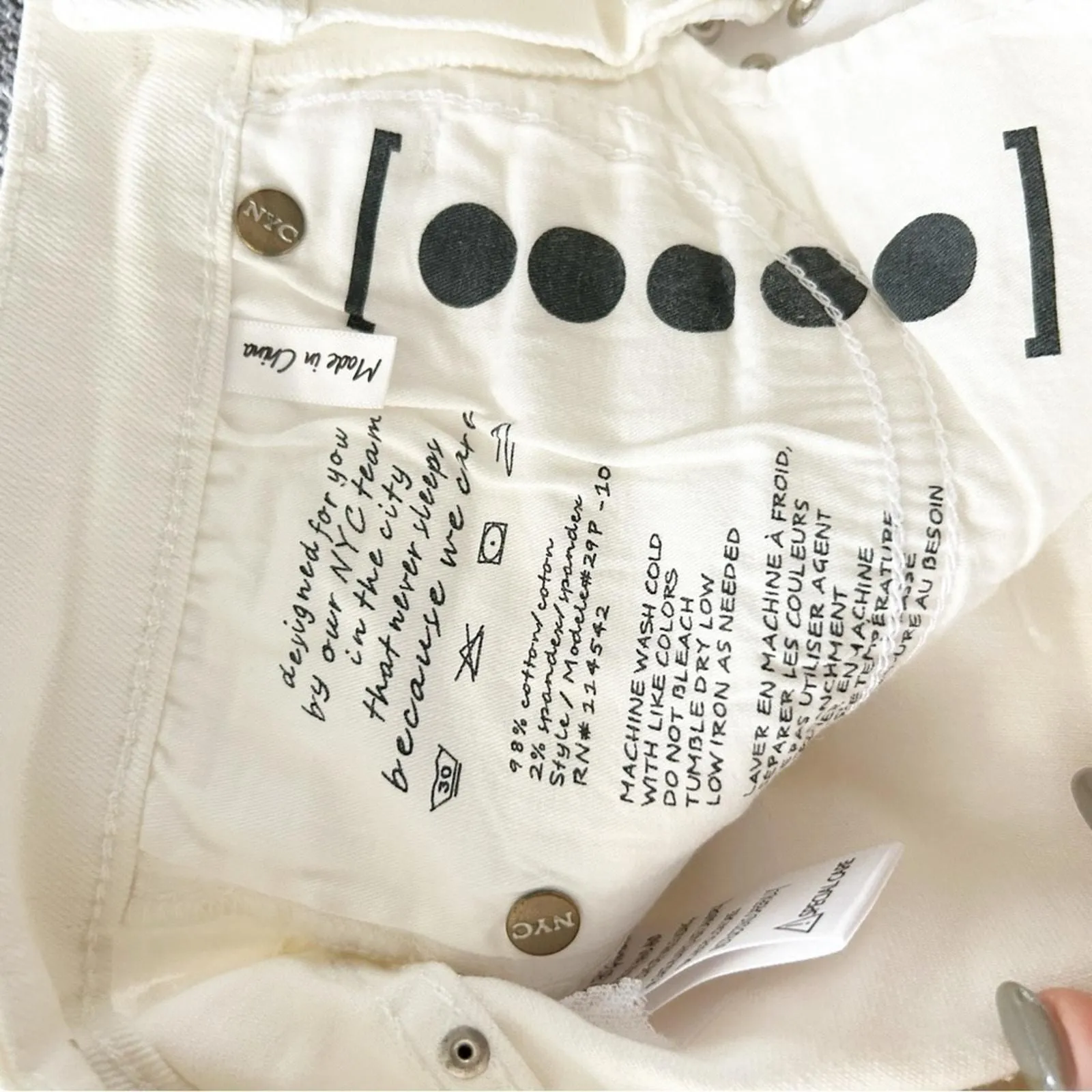 Listing Image Blurred Background