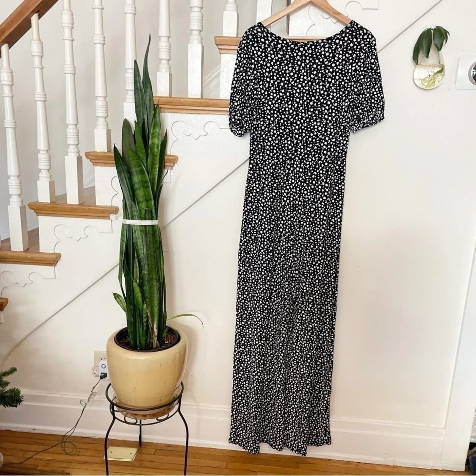 Listing Image Blurred Background
