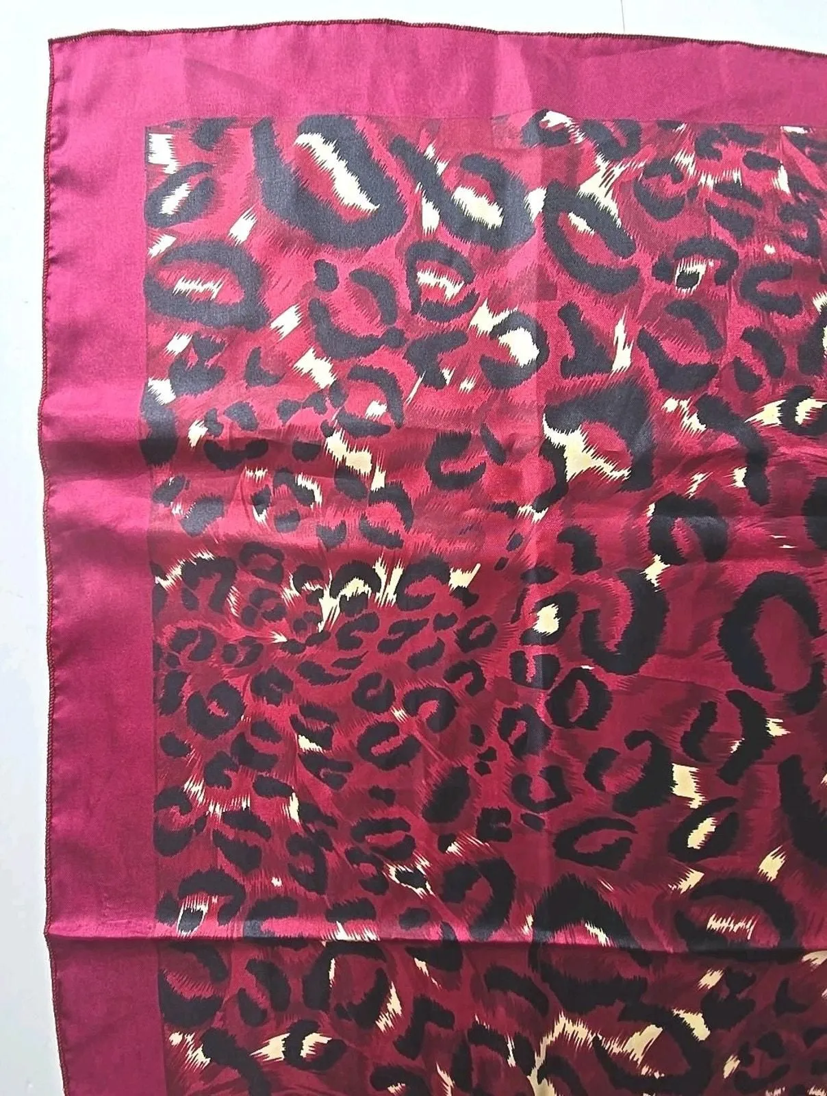 Listing Image Blurred Background