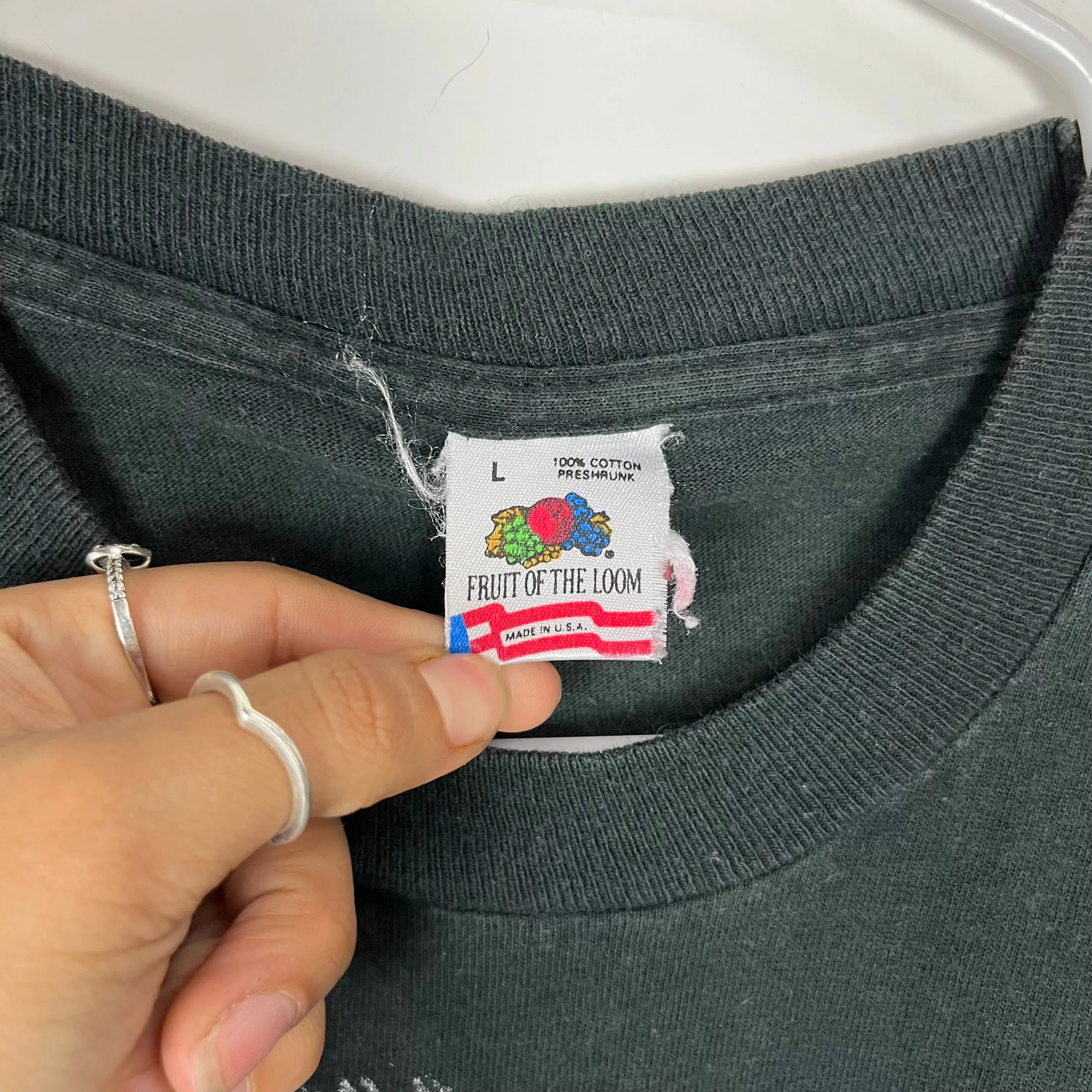 Listing Image Blurred Background